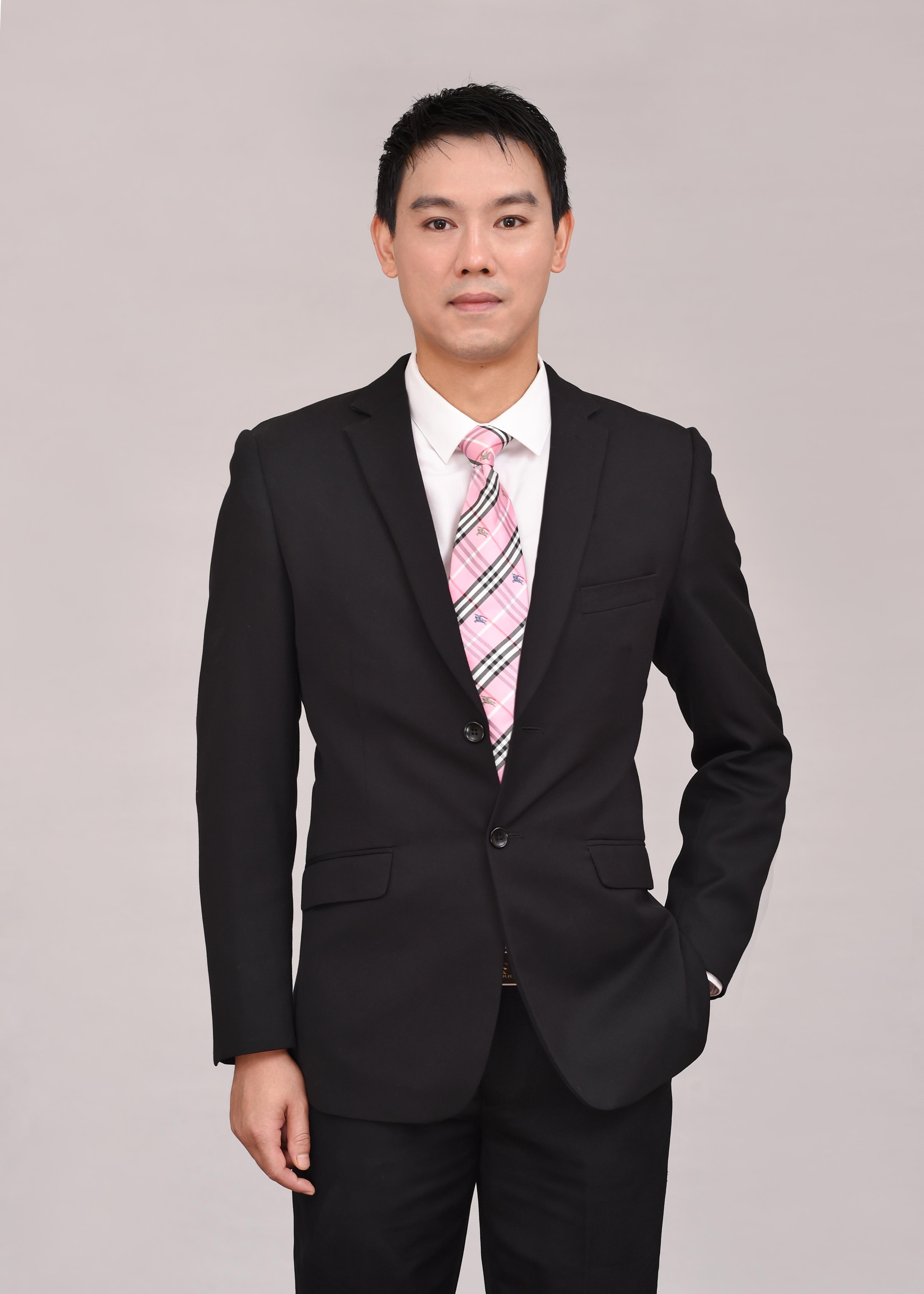 张进飘 视觉与舞美负责人